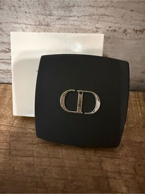 Dior beauty Compact Folding Pocket Mirror in black